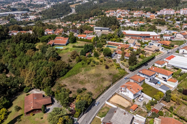 Moradia T6 para Venda em O. Azeméis, Riba-Ul, Ul, Macinhata Seixa, Madail Foto 25