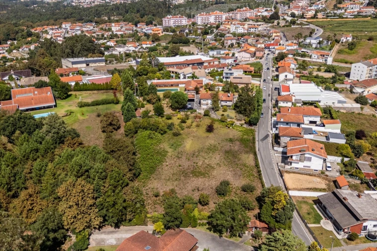 Moradia T6 para Venda em O. Azeméis, Riba-Ul, Ul, Macinhata Seixa, Madail Foto 28