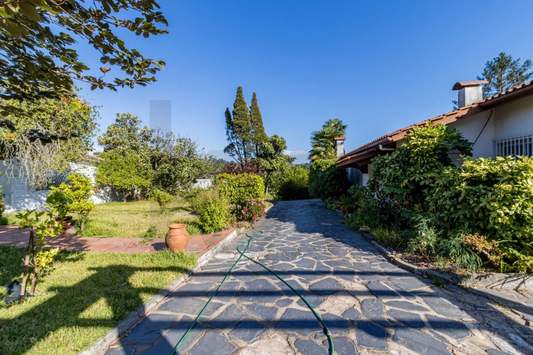 Moradia T6 para Venda em O. Azeméis, Riba-Ul, Ul, Macinhata Seixa, Madail Foto 15