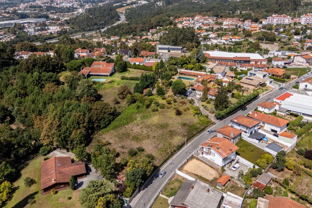 Moradia T6 para Venda em O. Azeméis, Riba-Ul, Ul, Macinhata Seixa, Madail Foto 25