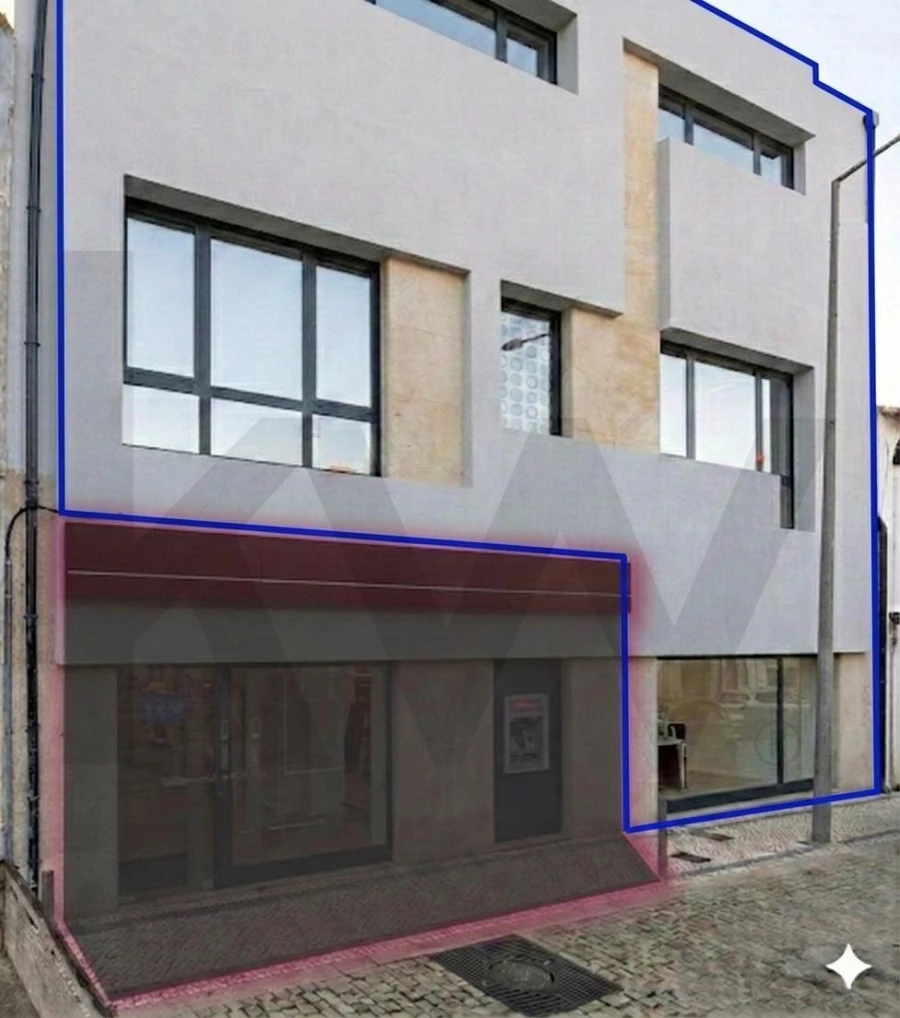 Prédio para Venda em Vila Nova de Foz Côa Foto 1