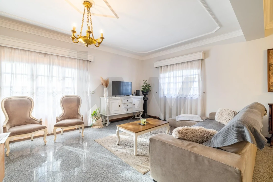 Moradia T4 para Venda em Vilarinho Foto 7