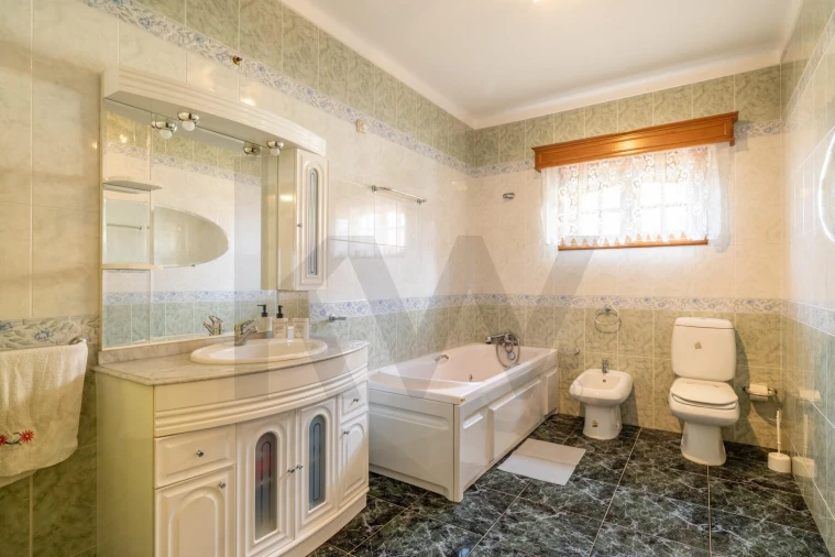 Moradia T4 para Venda em Vilarinho Foto 13