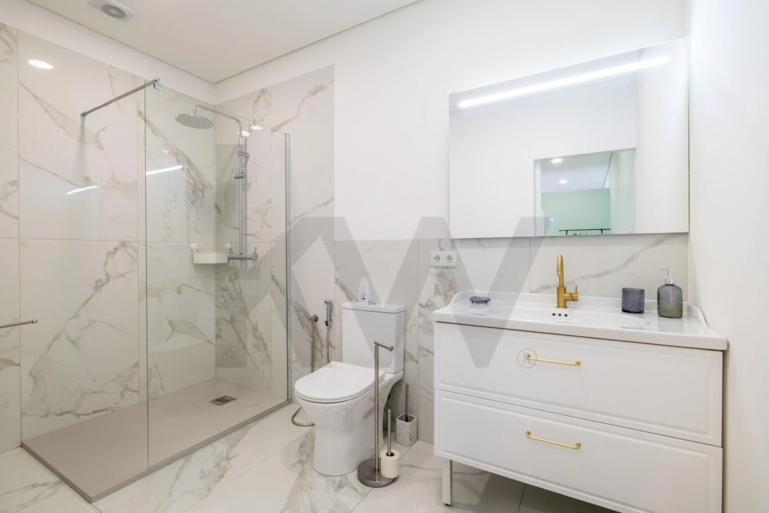 Moradia T4 para Venda em Vilarinho Foto 22