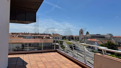 Apartamento T5 para Venda em Requeixo, Nossa Senhora de Fátima e Nariz