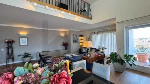 Apartamento T5 para Venda em Requeixo, Nossa Senhora de Fátima e Nariz