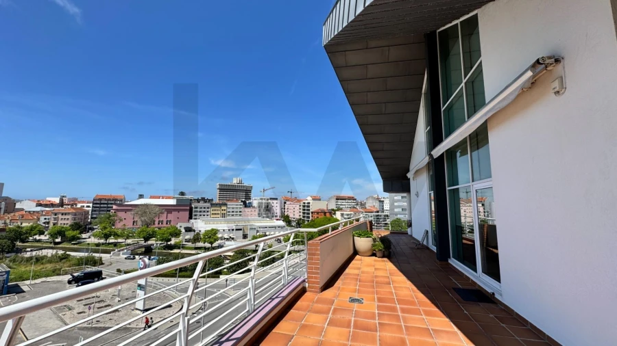 Apartamento T5 para Venda em Requeixo, Nossa Senhora de Fátima e Nariz Foto 14