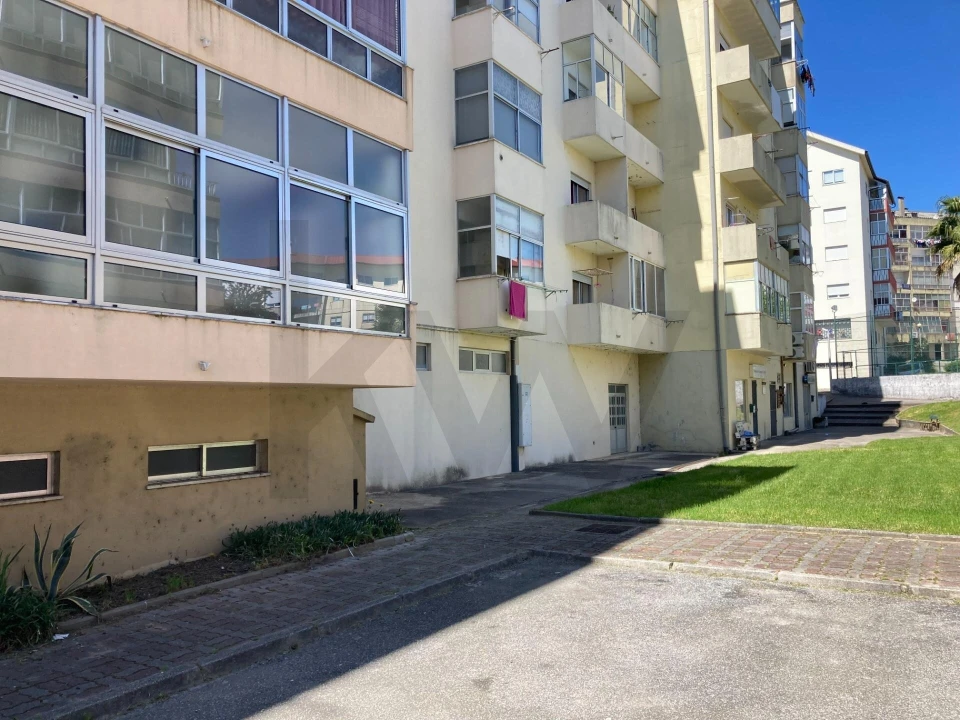 Armazém para Venda em Abraveses Foto 1