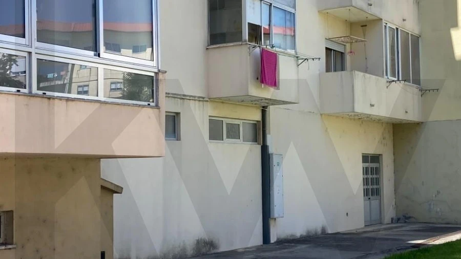 Armazém para Venda em Abraveses