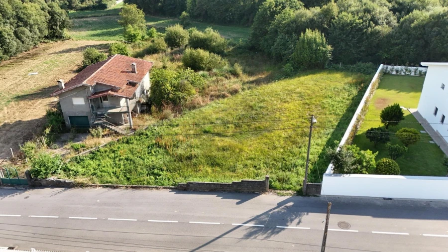 Terreno para Venda em São Miguel do Souto e Mosteirô Foto 2
