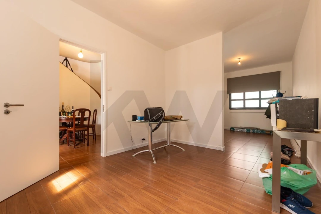 Moradia T4 para Venda em Ponta Delgada (São José) Foto 22