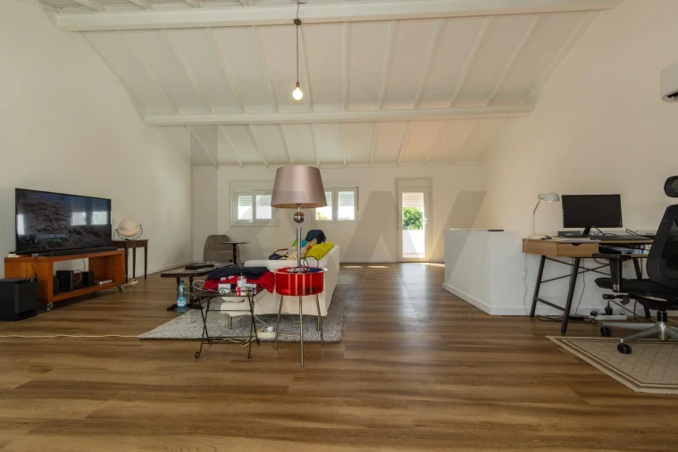 Moradia T4 para Venda em Ponta Delgada (São José) Foto 9