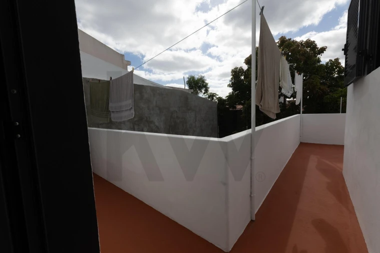 Moradia T4 para Venda em Ponta Delgada (São José) Foto 32