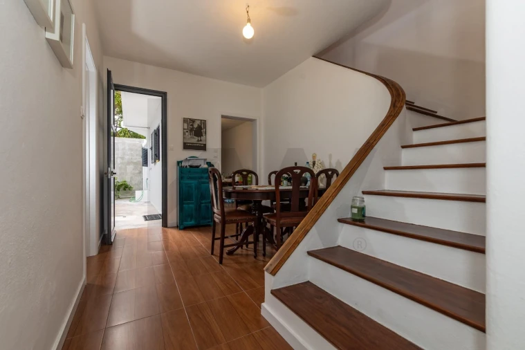 Moradia T4 para Venda em Ponta Delgada (São José) Foto 6