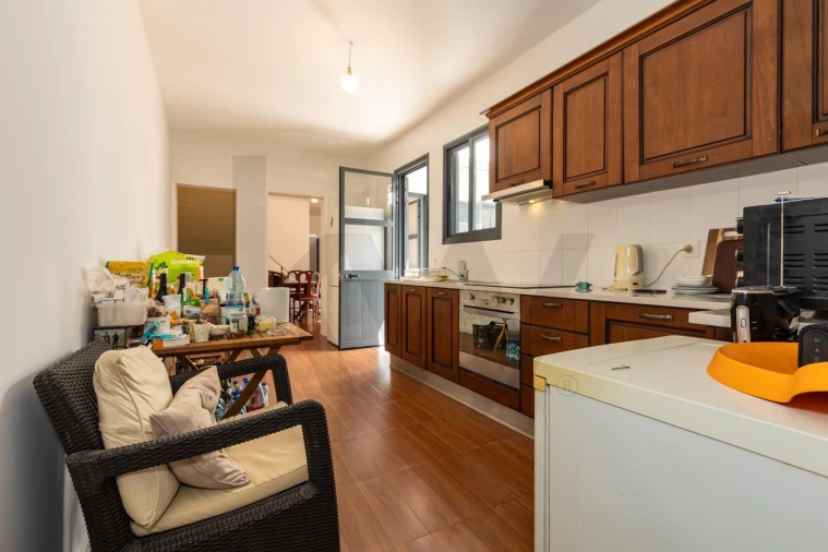 Moradia T4 para Venda em Ponta Delgada (São José) Foto 3