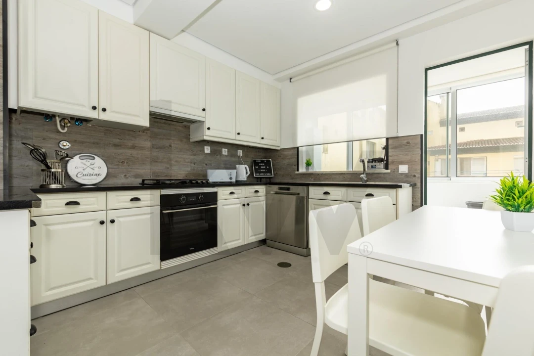 Apartamento T4 para Venda em Ponta Delgada (São José) Foto 3