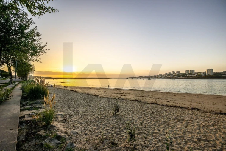 Apartamento T1 para Arrendamento em Canidelo Foto 26