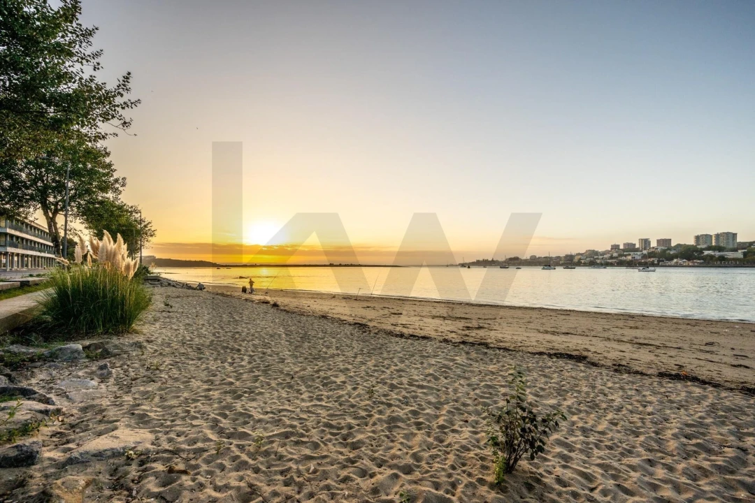 Apartamento T1 para Arrendamento em Canidelo Foto 32