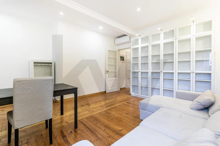 Apartamento T2 para Arrendamento em Lumiar Foto 2