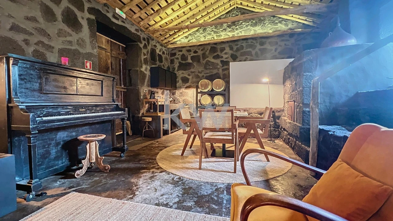 Moradia T6 para Venda em Santa Luzia Foto 29