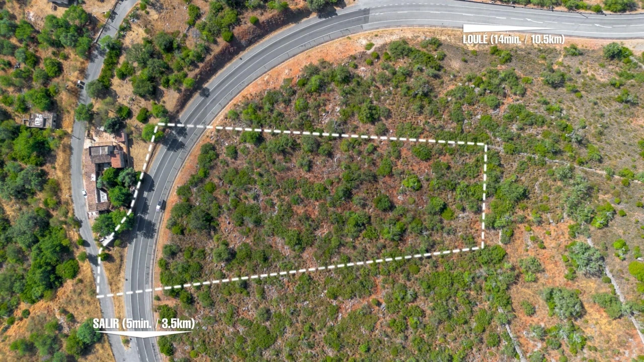 Terreno para Venda em Salir Foto 1