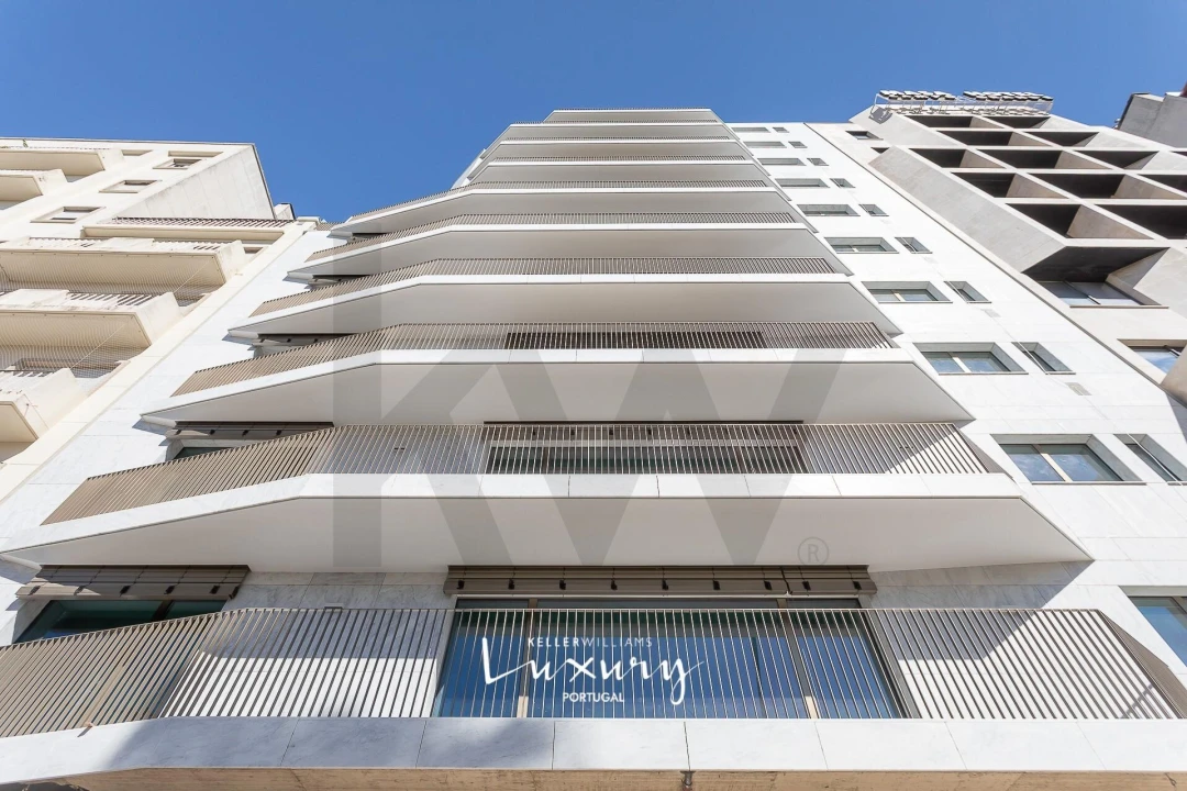 Apartamento T4 para Venda em Alvalade Foto 40