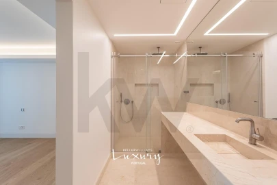Apartamento T4 para Venda em Alvalade