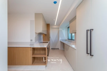 Apartamento T4 para Venda em Alvalade