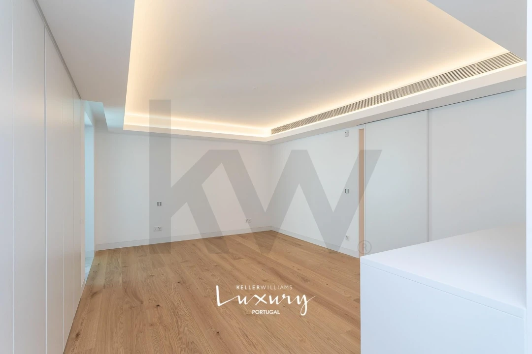 Apartamento T4 para Venda em Alvalade Foto 20