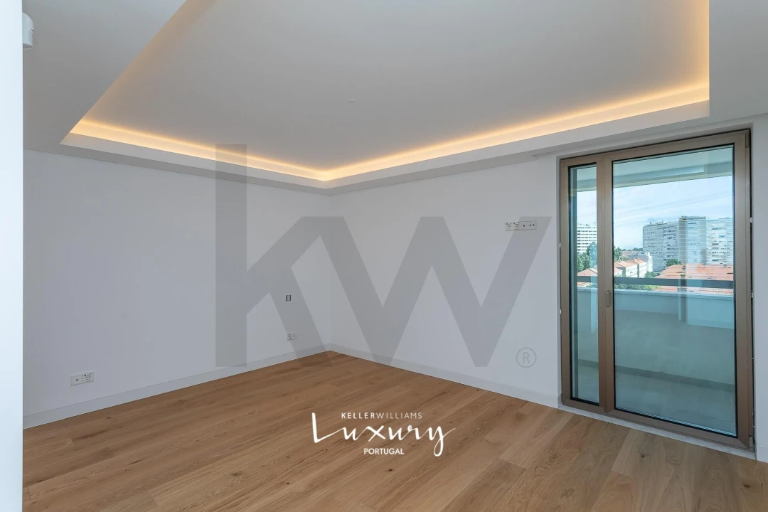 Apartamento T4 para Venda em Alvalade Foto 27
