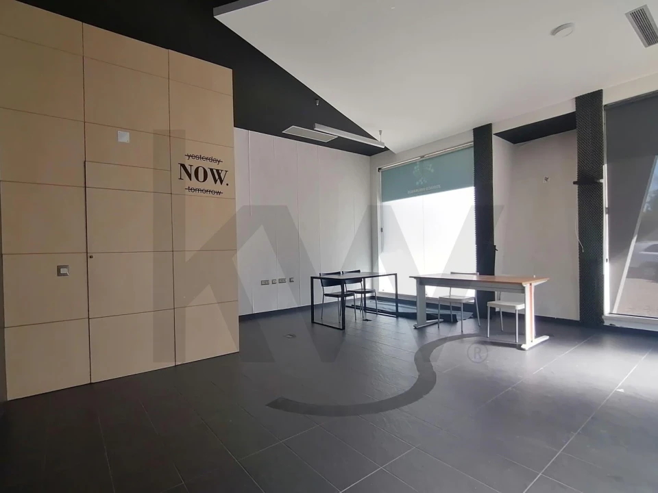 Loja para Arrendamento em São João Baptista Foto 6