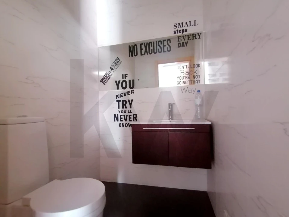 Loja para Arrendamento em São João Baptista Foto 8