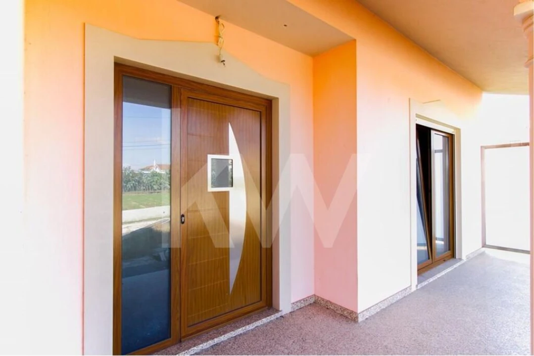 Moradia T3 para Venda em Louriçal Foto 11