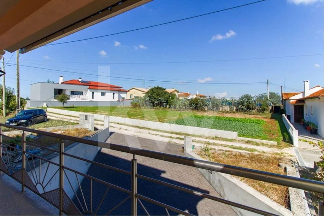 Moradia T3 para Venda em Louriçal Foto 9