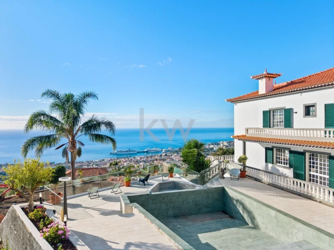 Moradia T9 para Venda em Monte