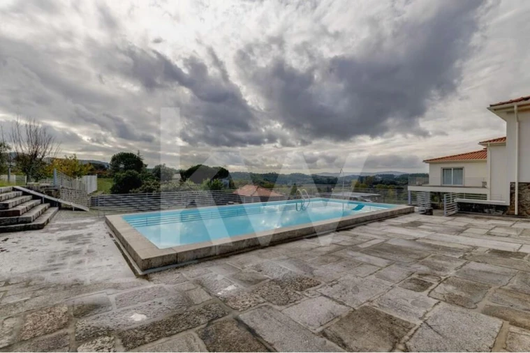 Quinta T4 para Venda em Santa Lucrécia de Algeriz e Navarra Foto 7