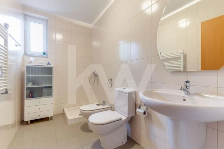 Quinta T4 para Venda em Santa Lucrécia de Algeriz e Navarra Foto 38