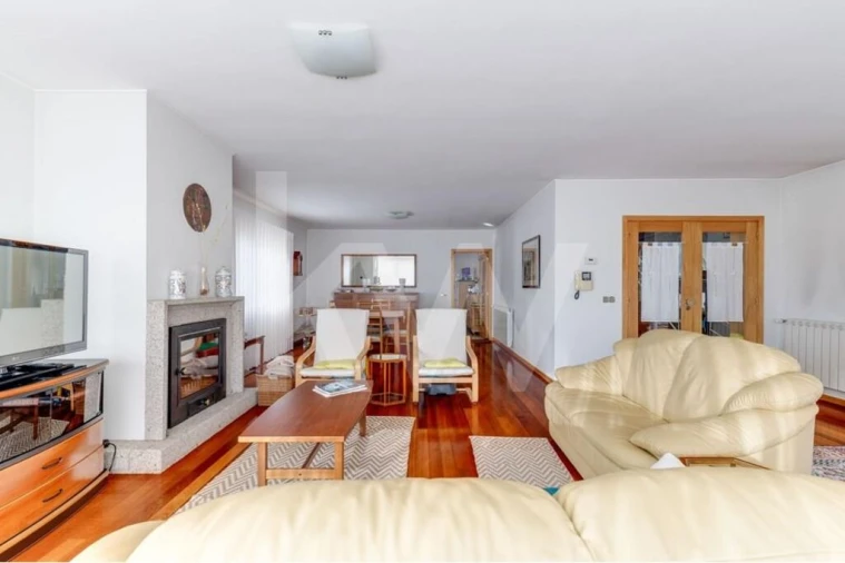 Quinta T4 para Venda em Santa Lucrécia de Algeriz e Navarra Foto 29