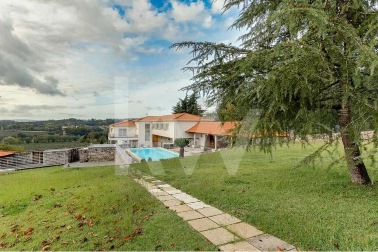 Quinta T4 para Venda em Santa Lucrécia de Algeriz e Navarra Foto 10