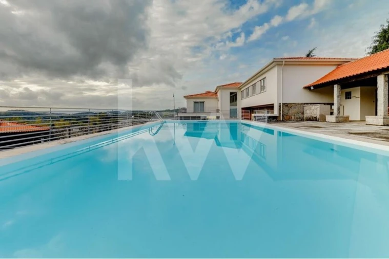 Quinta T4 para Venda em Santa Lucrécia de Algeriz e Navarra