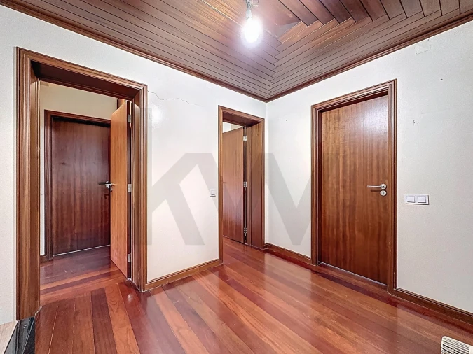 Moradia T3 para Venda em São Roque Foto 32