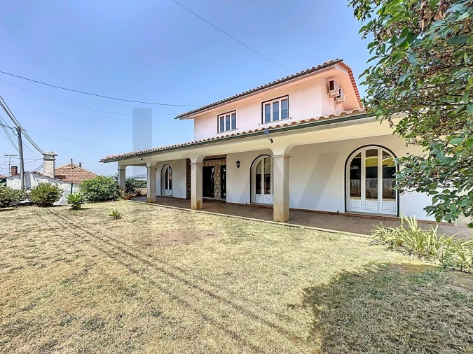 Moradia T3 para Venda em São Roque