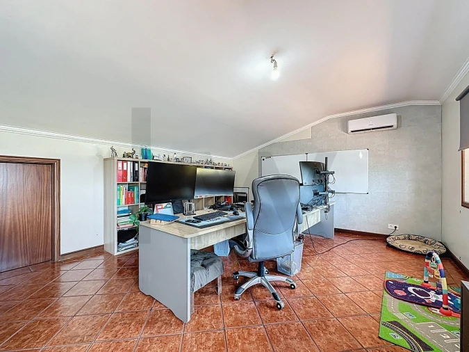 Moradia T3 para Venda em São Roque Foto 42