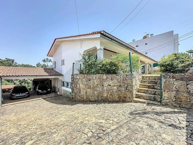 Moradia T3 para Venda em São Roque Foto 5