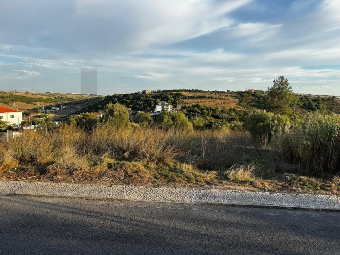 Terreno para Venda em Rio de Mouro Foto 3