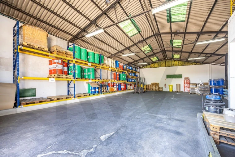 Armazém para Venda em Seixal, Arrentela e Aldeia de Paio Pires Foto 31