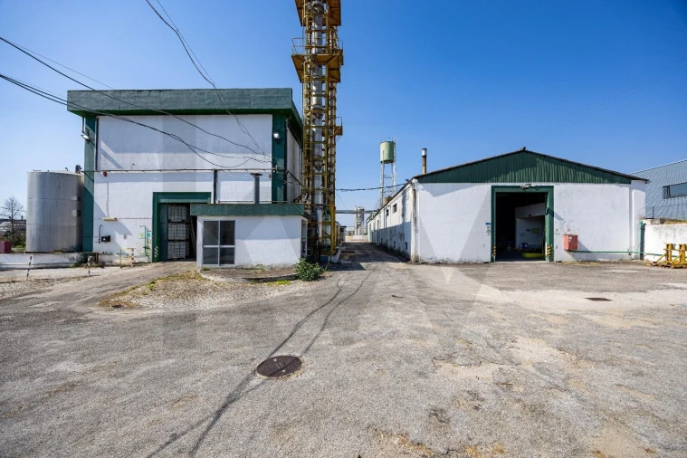 Armazém para Venda em Seixal, Arrentela e Aldeia de Paio Pires Foto 20