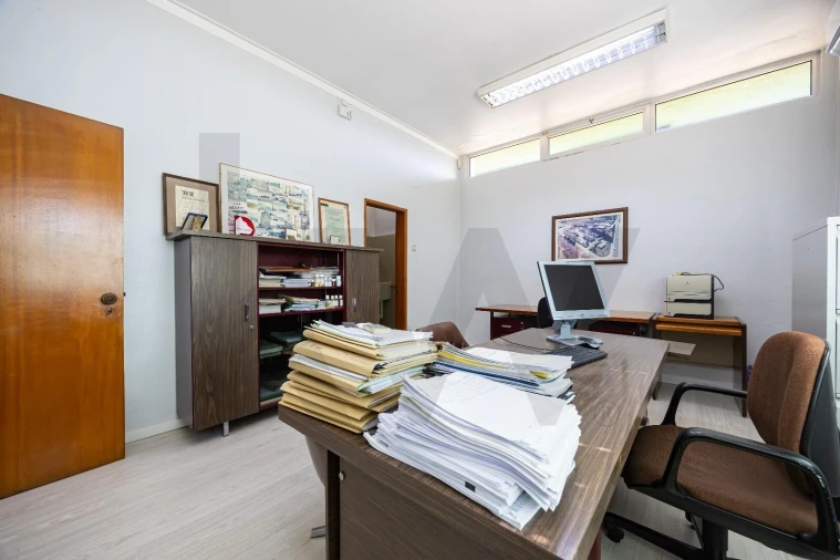 Armazém para Venda em Seixal, Arrentela e Aldeia de Paio Pires Foto 33