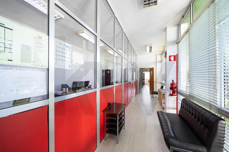 Armazém para Venda em Seixal, Arrentela e Aldeia de Paio Pires Foto 35