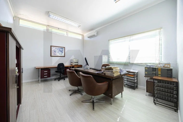 Armazém para Venda em Seixal, Arrentela e Aldeia de Paio Pires Foto 38